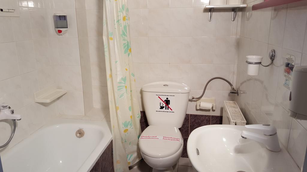 Stella Family Apartments Síndos Pokoj fotografie